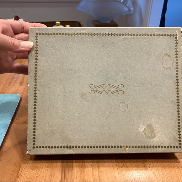 Vendome vintage triple strand crystal necklace & earrings with box - Picture 13 of 14